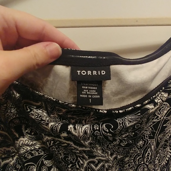 Off the shoulder top - Picture 2 of 2